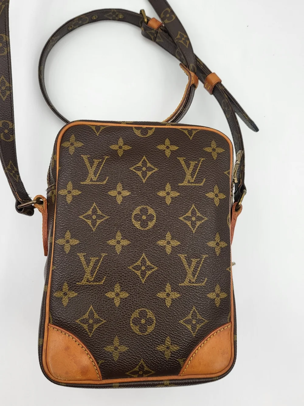 Louis Vuitton Monogram Amazone Crossbody Bag..Authentic,,Vintage 1984..